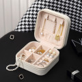 Шкатулка Casegrace SP-01212 для украшений и ювелирных изделий портативная 10*10*5 см White