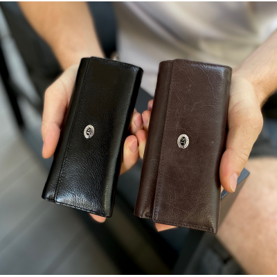 Черная ключница из натуральной кожи с отделением для денег ST Leather B416