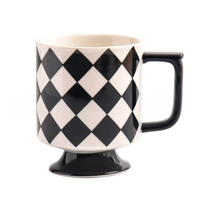 Сувенирная подарочная чашка XZ133 Geometry 250-300 мл чашка+подарочная коробка керамическая Black + White