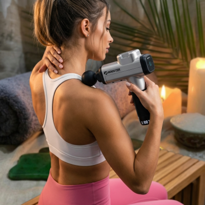 Перкуссионный массажер Booster M2-A — мощный ударный пистолет для массажа