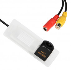 Автомобильная камера заднего вида Volkswagen Jetta 2013-2016 Skoda Rapid 2012-2016 (976)